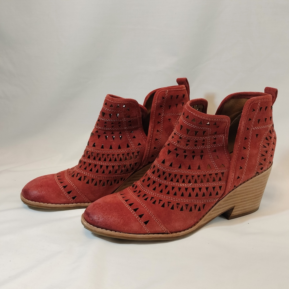 Sofft Sallie Red Suede Ankle Boots